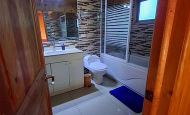 Casa en Arriendo en Isla Negra, Av central