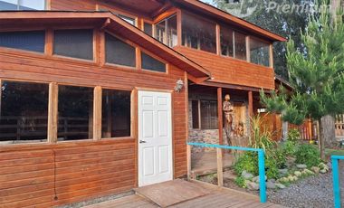 Casa en Arriendo en Isla Negra, Av central