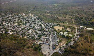 Se vende finca de 100 hectarias para urbanismo o ganaderia galapa