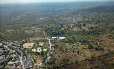 Se vende finca de 100 hectarias para urbanismo o ganaderia galapa