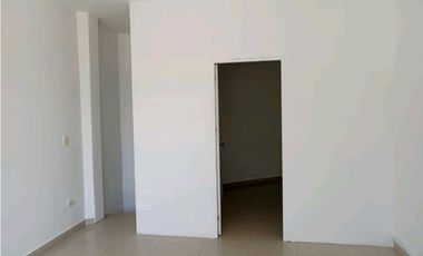 arriendo local comercial en el  centro empresarial mix