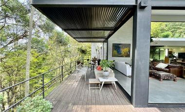 Casa espectacular en parcelación - La Calera - El Poblado