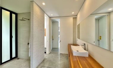 Casa espectacular en parcelación - La Calera - El Poblado