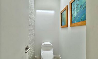 Casa espectacular en parcelación - La Calera - El Poblado