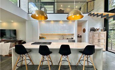 Casa espectacular en parcelación - La Calera - El Poblado