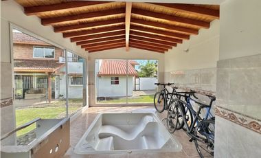 Casa en urbanización cerrada - El Retiro