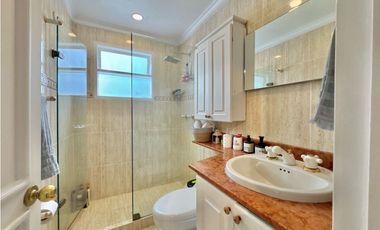 Casa en urbanización cerrada - El Retiro