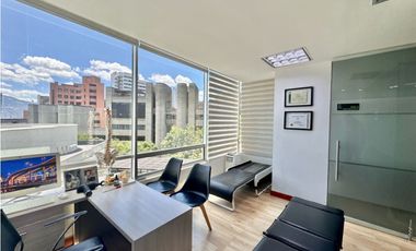 Oficina 82 m2 en San Fernando Plaza - El Poblado Medellín