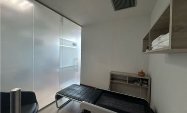Oficina 82 m2 en San Fernando Plaza - El Poblado Medellín