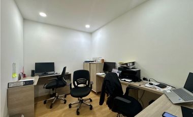 Oficina 50 m2 en San Fernando Plaza - El Poblado Medellín