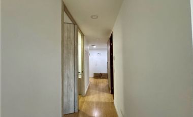 Oficina 50 m2 en San Fernando Plaza - El Poblado Medellín