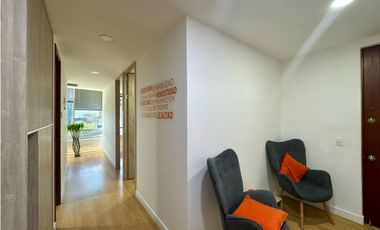 Oficina 50 m2 en San Fernando Plaza - El Poblado Medellín