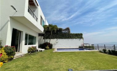 Casa Seminueva Moderna en RENTA Amueblada Norte Cvca Vigilancia