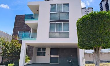 Casa en Venta Lomas de Angelópolis 1