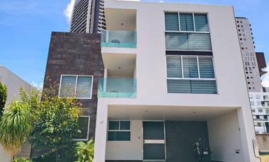 Casa en Venta Lomas de Angelópolis 1