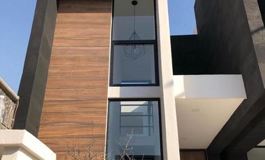 Casa en  Venta en Momoxpan La Carcaña Puebla