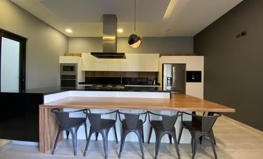 Casa en  Venta Parque Santo Domingo Lomas de Angelopolis