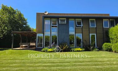 Casa en condominio con amplio jardín