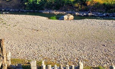 Patagonia, Campo orilla rio Simpson, Coyhaique