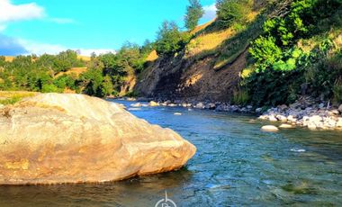 Patagonia, Campo orilla rio Simpson, Coyhaique