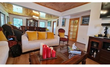 Gran Casa 3 hab en Linderos Buin