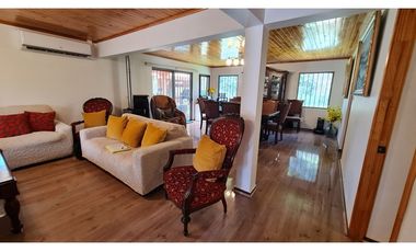 Gran Casa 3 hab en Linderos Buin