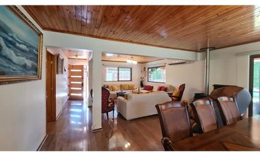 Gran Casa 3 hab en Linderos Buin
