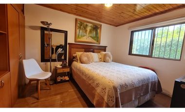 Gran Casa 3 hab en Linderos Buin