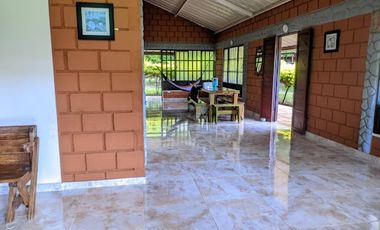 VENTA de CASA LOTE en MUNICIPIO GIGANTE
