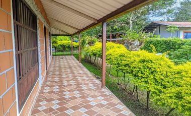 VENTA de CASA LOTE en MUNICIPIO GIGANTE