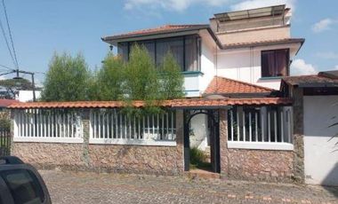 Vivienda 3 pisos en El Retorno a 100m de la Uni. Ed. Madre Teresa, Caranqui