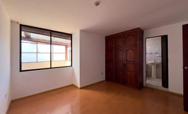 Vivienda 3 pisos en El Retorno a 100m de la Uni. Ed. Madre Teresa, Caranqui