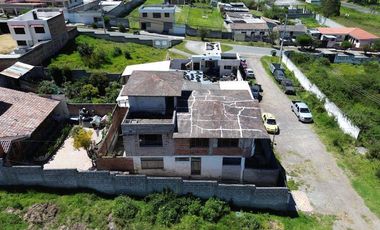 Casa de 3 plantas en Ibarra