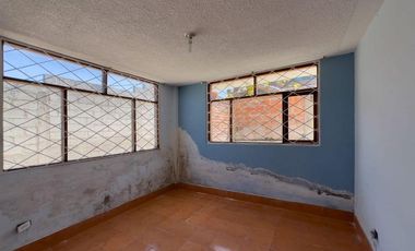 Casa de 3 plantas en Ibarra