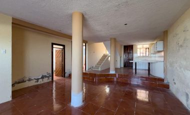 Casa de 3 plantas en Ibarra