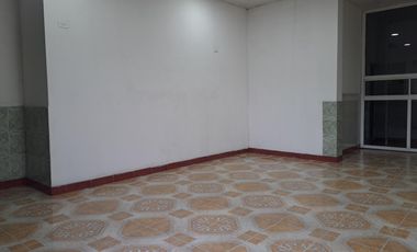 Local Comercial en  alquiler en  Isla Trinitaria Vía Principal  SanS