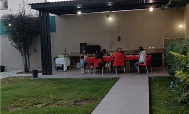 CASA EN VENTA CON  ALBERCA AL NORTE DE SALTILLO