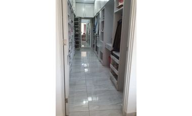 CASA EN VENTA CON  ALBERCA AL NORTE DE SALTILLO