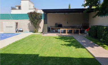 CASA EN VENTA CON  ALBERCA AL NORTE DE SALTILLO