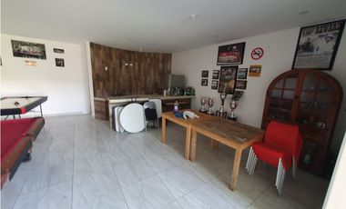 CASA EN VENTA CON  ALBERCA AL NORTE DE SALTILLO