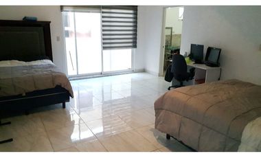 CASA EN VENTA CON  ALBERCA AL NORTE DE SALTILLO