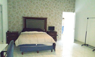 CASA EN VENTA CON  ALBERCA AL NORTE DE SALTILLO