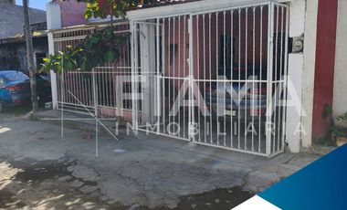 CASA EN VENTA COL. LOS SAUCES, TEPIC, NAY.