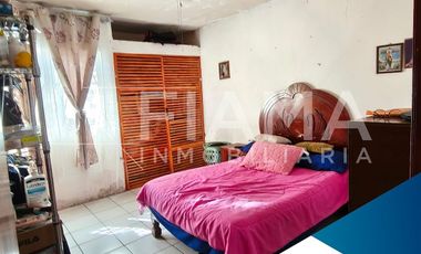 CASA EN VENTA COL. LOS SAUCES, TEPIC, NAY.