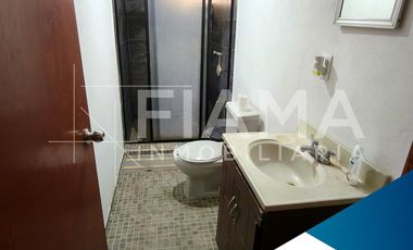 CASA EN VENTA COL. LOS SAUCES, TEPIC, NAY.
