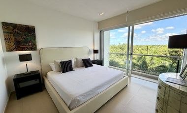 Se renta departamento amueblado y con acción en Anthea, Yucatán Country Club