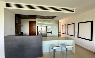 Se renta departamento amueblado y con acción en Anthea, Yucatán Country Club