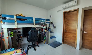 Casa con alberca en Valle Imperial - Coto Sueco