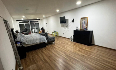 Residencia de Lujo en Naranjos Querétaro con Alberca y Terraza