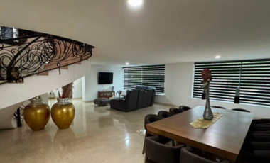 Residencia de Lujo en Naranjos Querétaro con Alberca y Terraza